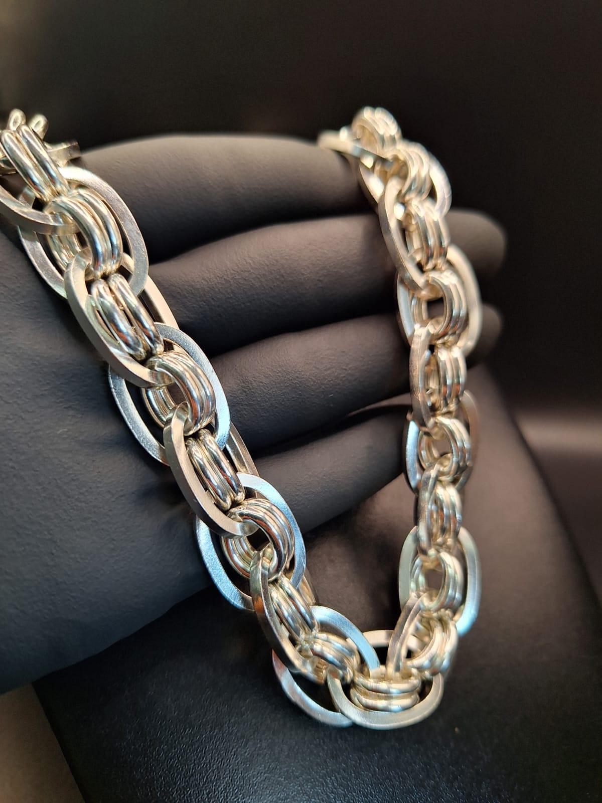 CORRENTE ADRIANO IMPERADOR