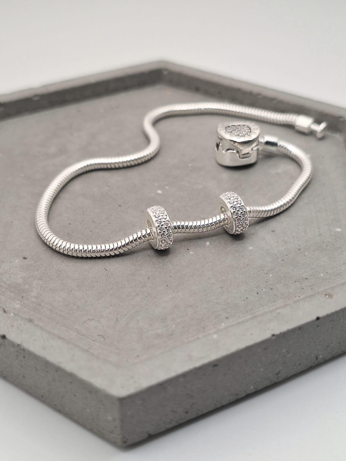 BERLOQUE SEPARADOR MICRO COM PEDRA DE ZIRCÔNIA BRANCA