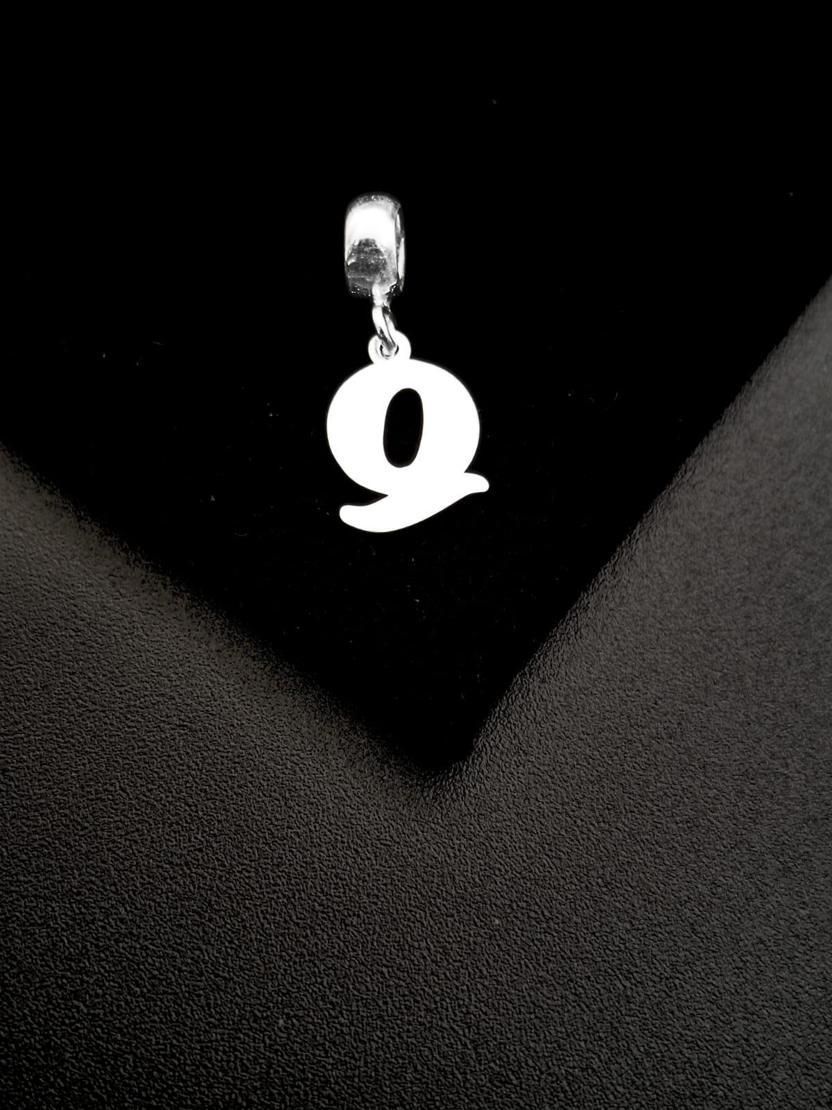 BERLOQUE LETRA Q EM PRATA 925