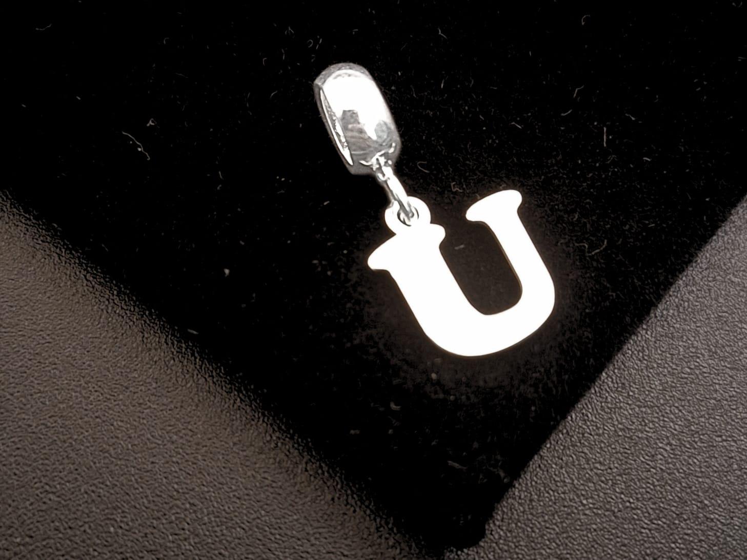 BERLOQUE LETRA U EM PRATA 925