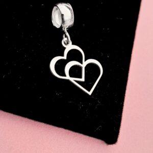 BERLOQUE DOIS CORAÇÕES ENTRELAÇADOS