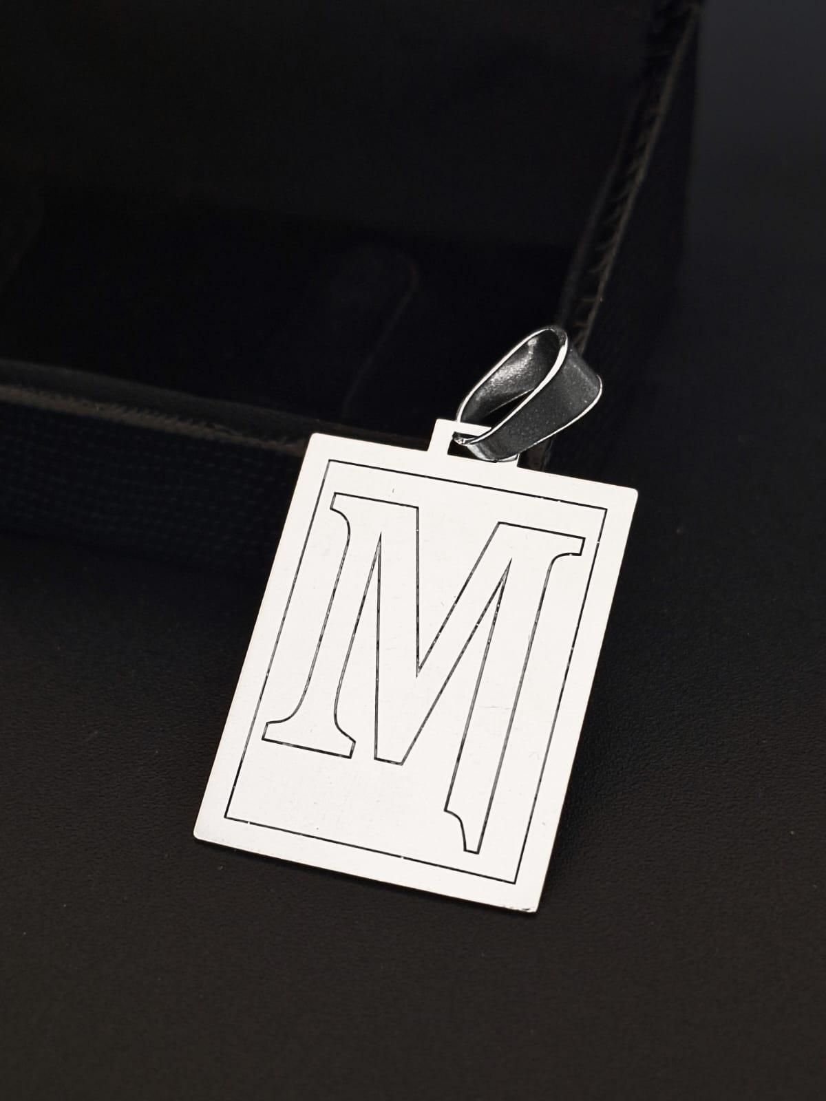 PINGENTE LETRA M